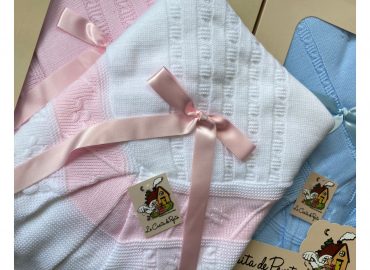 Spanish 2 Tone Baby Blankets