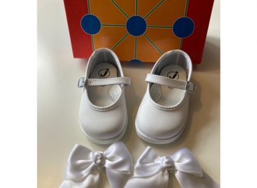 White Dolly Bow Shoes Size 21 (UK4.5)