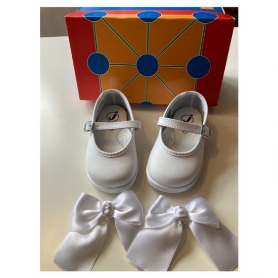 White Dolly Bow Shoes Size 21 (UK4.5)