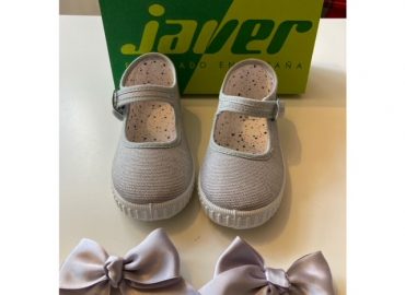 Grey Canvas Bow Size 26 (UK8.5)