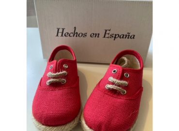 Red Canvas Size 23 (UK6)