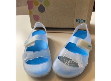 Clear Igor Shoes Size 30 (UK12)