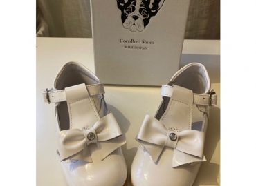 Coco Boxi White Size 25 (UK8)