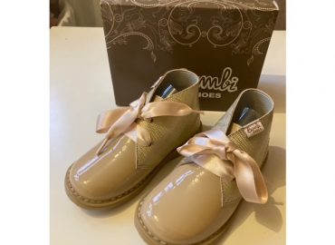 Bambi Beige Glitter Boots Size 24 (UK7)