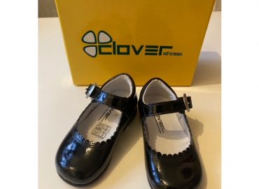 Clover Black MJ Size 20 (UK4)